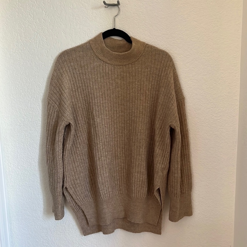 H&M Fall Sweater - Taupe - Perfect with leggings or even Maternity